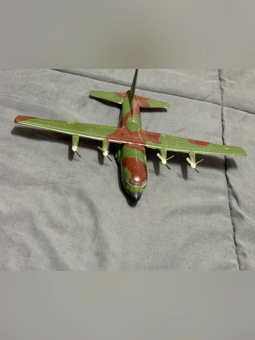 Vintage REVELL 1956 Plastic Model Kit 1/200 Lockheed C-130H Hercules MM12